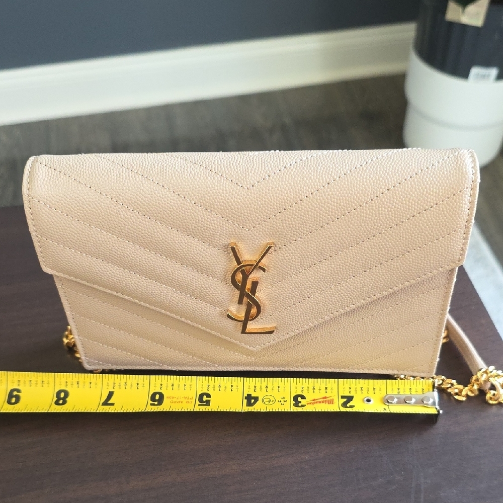 Yves Saint Laurent Cream Quilted Crossbody with Gold Chain - Picture 15 of 16